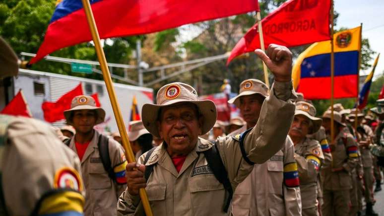 A Milícia Bolivariana é formada por civis partidários do governo socialista armados e treinados
