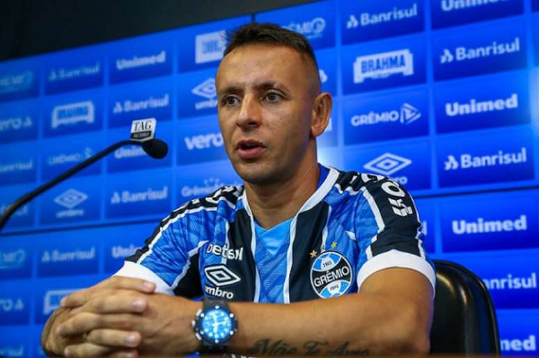 Lateral-direito de 35 anos de idade teria sido um pedido expresso de Renato Portaluppi (Lucas Uebel/Grêmio FBPA)