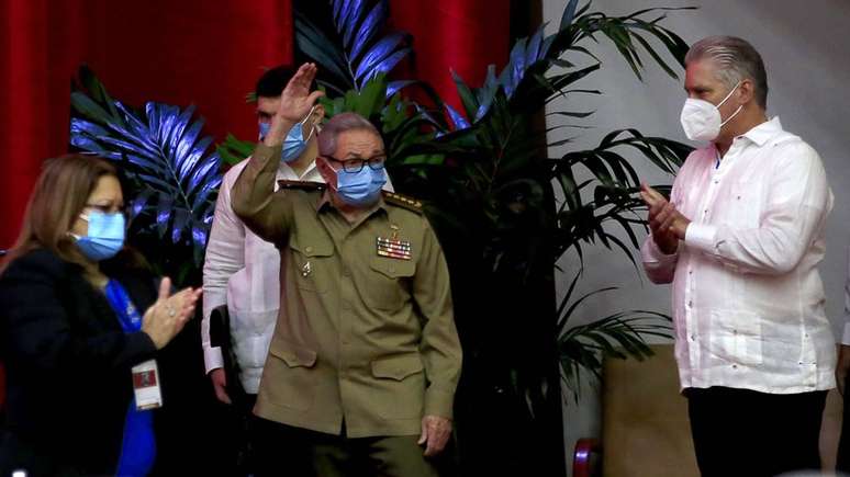 Raúl Castro confirmou saída da liderança no VIII Congresso do Partido Comunista de Cuba