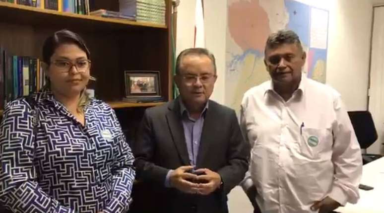 O senador Zequinha Marinho (PSC-PA), ao lado do empresário Jassonio Costa Leite, apareceu em um vídeo xingando agentes do Instituto Brasileiro de Meio Ambiente (Ibama) de "servidores bandidos e malandros"