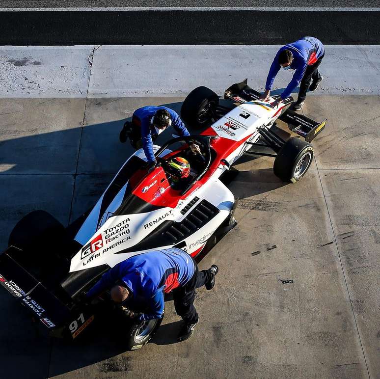 Dudu Barrichello &eacute; um dos brasileiros no grid da F&oacute;rmula Regional Europeia by Alpine em 2021 