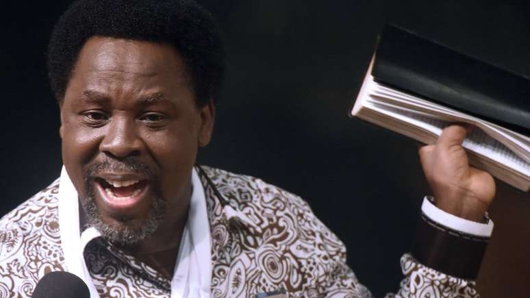 T.B. Joshua é um dos evangelistas mais influentes da África, com políticos importantes entre seus seguidores