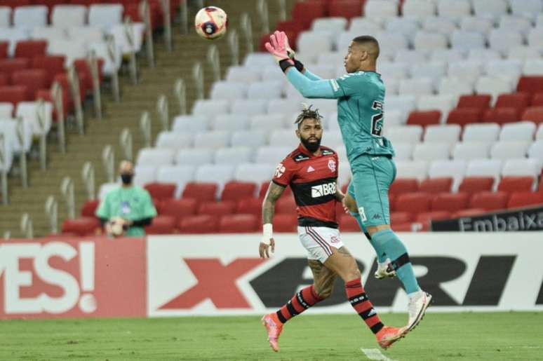 Lucão foi um dos destaques do Vasco na vitória sobre o Flamengo, no Maracanã (Rafael Ribeiro/Vasco)