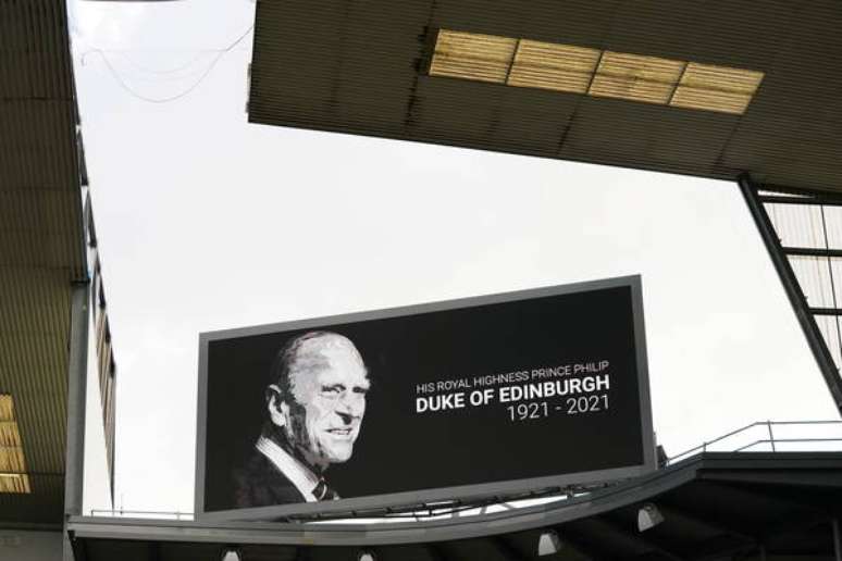 Homenagem ao príncipe Philip feita durante o jogo entre Burnley e Newcastle