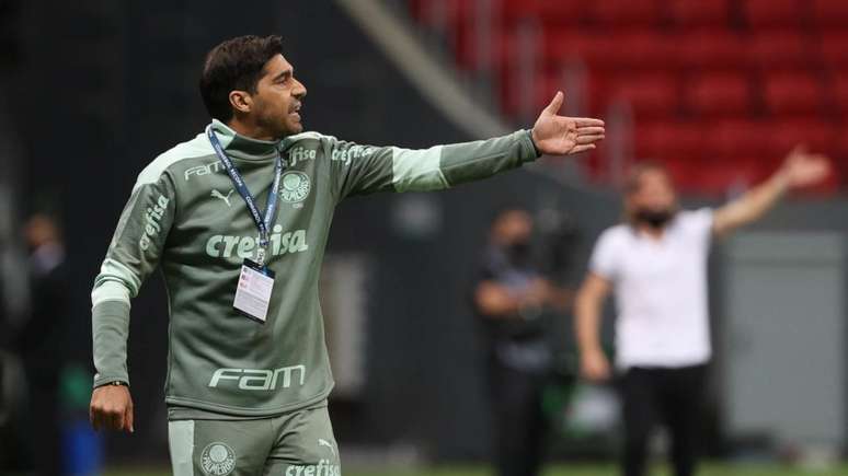 Abel Ferreira durante decisão contra o Defensa y Justicia (Foto: Cesar Greco/Palmeiras)