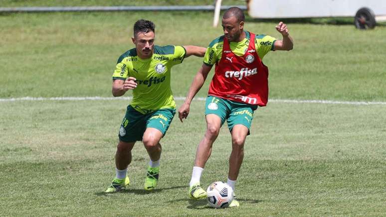 Willian Bigode e Mayke treinam na Academia de Futebol (Foto: Cesar Greco/Palmeiras)