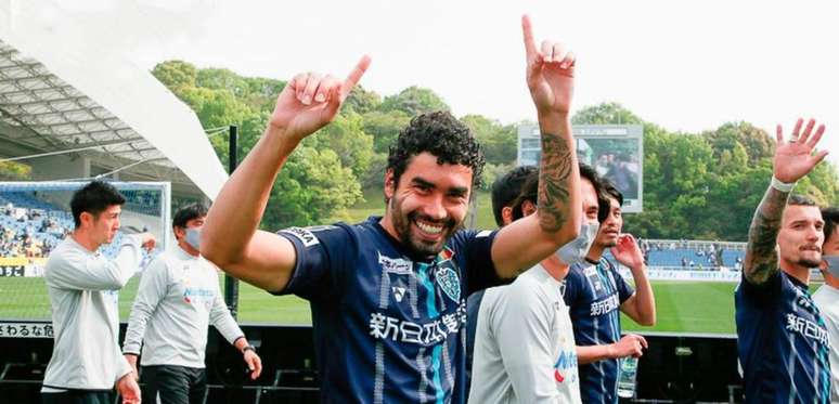 Bruno Mendes marcou seu primeiro gol pelo Fukuoka (Foto: site oficial do Avispa Fukuoka)