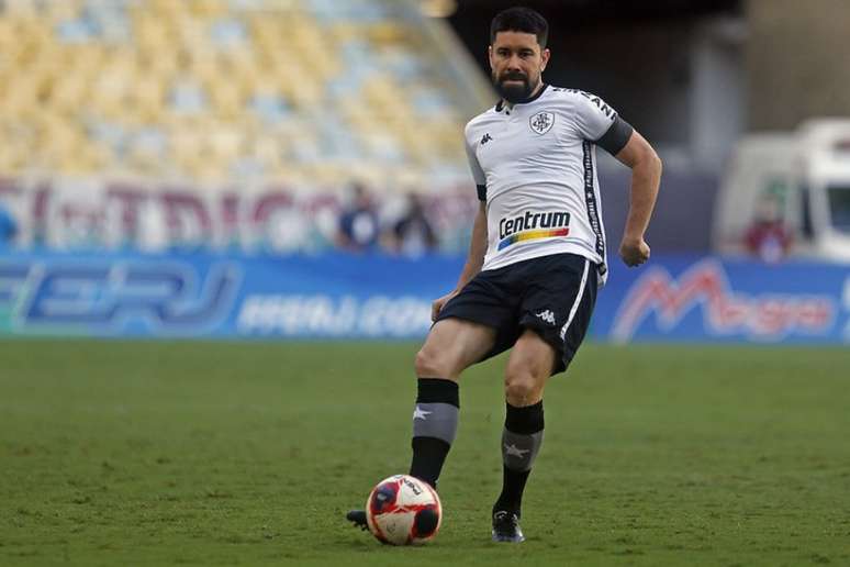 Ricardinho é um dos mais experientes do grupo do Botafogo (Foto: Vitor Silva/Botafogo)