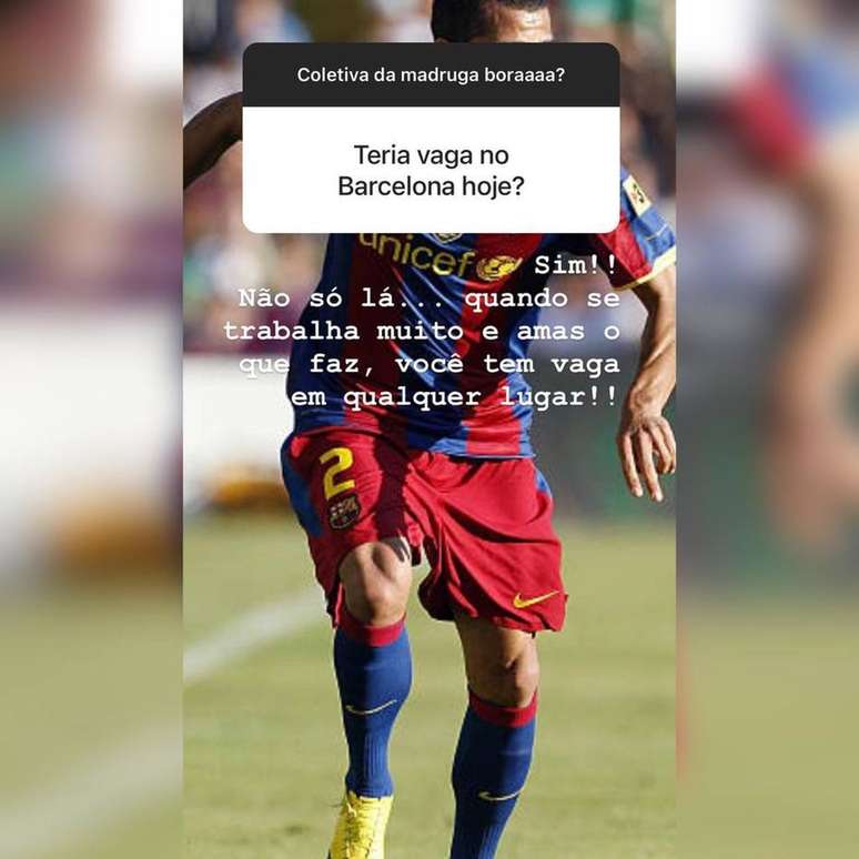 De forma bem humorada, Daniel Alves responde perguntas de seguidores nas redes sociais.