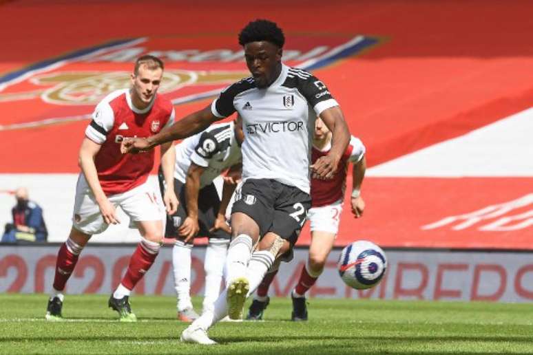 Maja marcou o primeiro gol do jogo (Foto: FACUNDO ARRIZABALAGA / POOL / AFP)