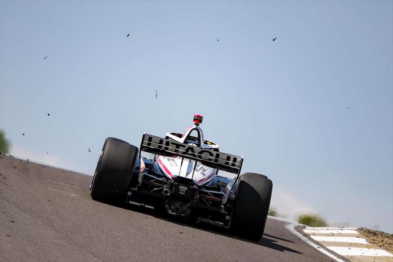 Josef Newgarden cometeu erro feio na largada 