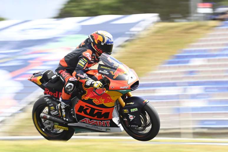 Raúl Fernández conseguiu vencer na terceira corrida da carreira na Moto2 