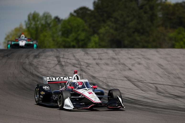 Josef Newgarden durou poucos metros na estreia 