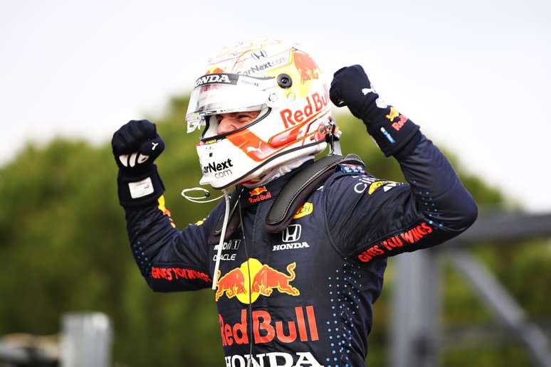 Max Verstappen vibra com a vitória no GP da Emília-Romanha 