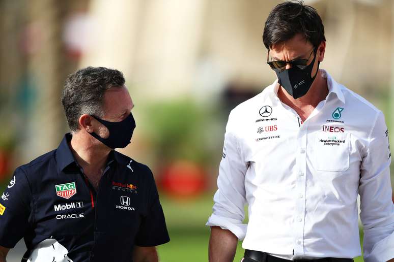 Christian Horner vê maior equilíbrio, enquanto Toto Wolff entende que a Red Bull é melhor que a Mercedes no momento 