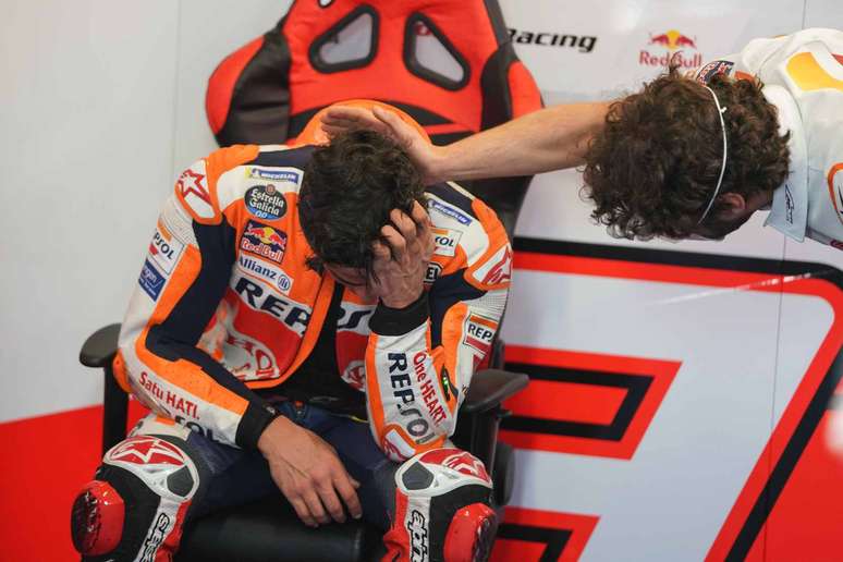 Marc Márquez se emocionou muito após finalizar a primeira corrida em nove meses 