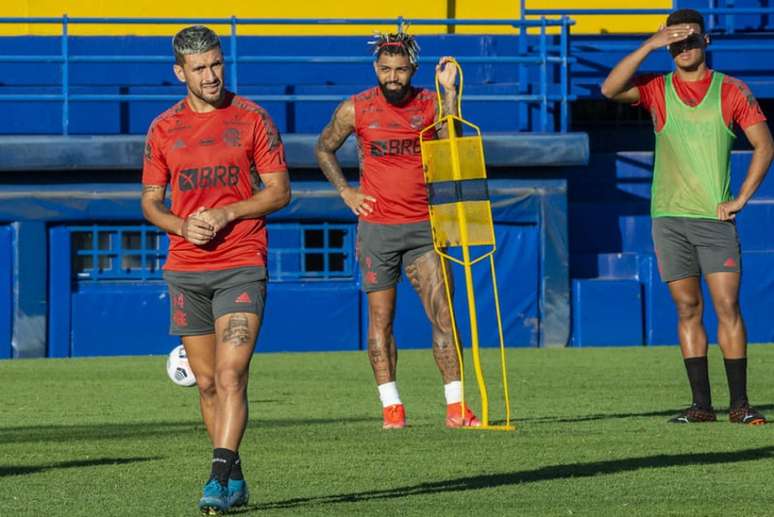 O camisa 14 Arrascaeta está de volta ao time titular do Flamengo (Foto: Marcelo Cortes/Flamengo