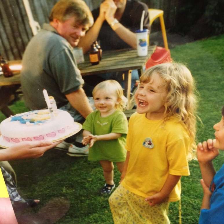 Um dos bolos de anivers&aacute;rio para a pequena Loretta