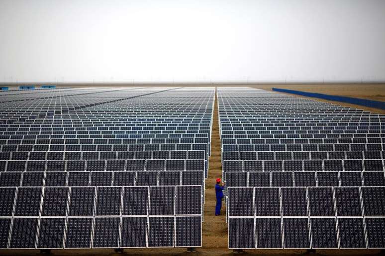 Parque de energia solar na China
16/09/2013
REUTERS/Carlos Barria/File Photo