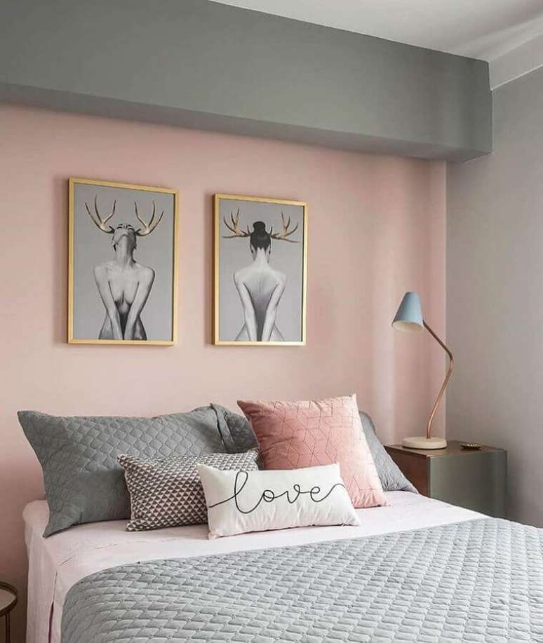 31. Decoração moderna de quarto de mulher cinza e rosa – Foto: Pinterest