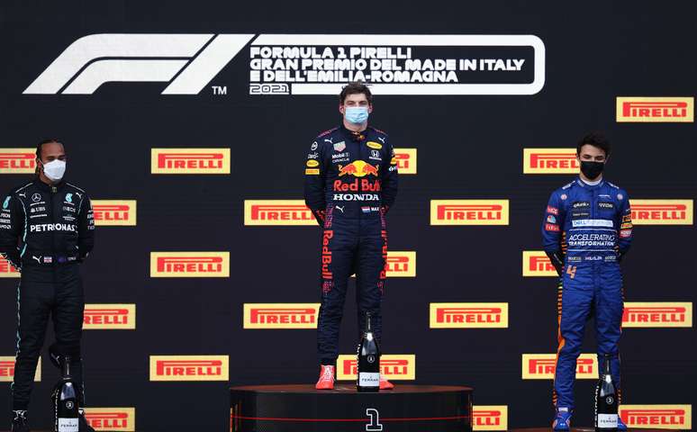 Max Verstappen vibra com a vitória no GP da Emília-Romanha 