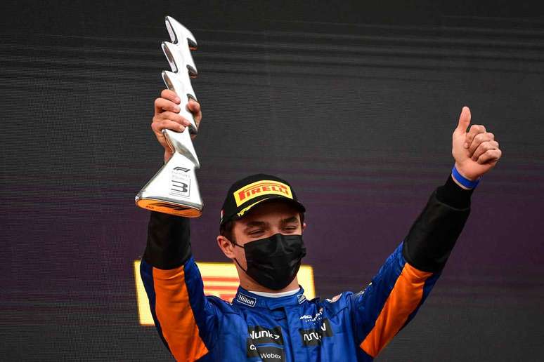 Lando Norris comemora terceiro lugar 