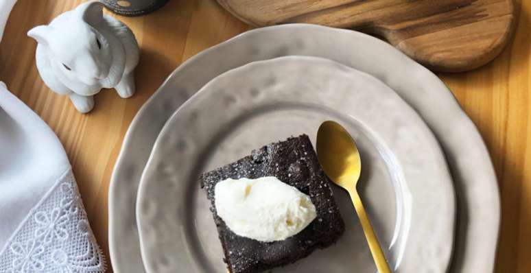 Guia da Cozinha - Brownie com avelãs fácil e saboroso