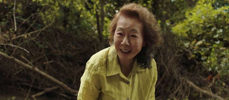 Yuh-Jung Youn interpreta uma avó não convencional em 'Minari'