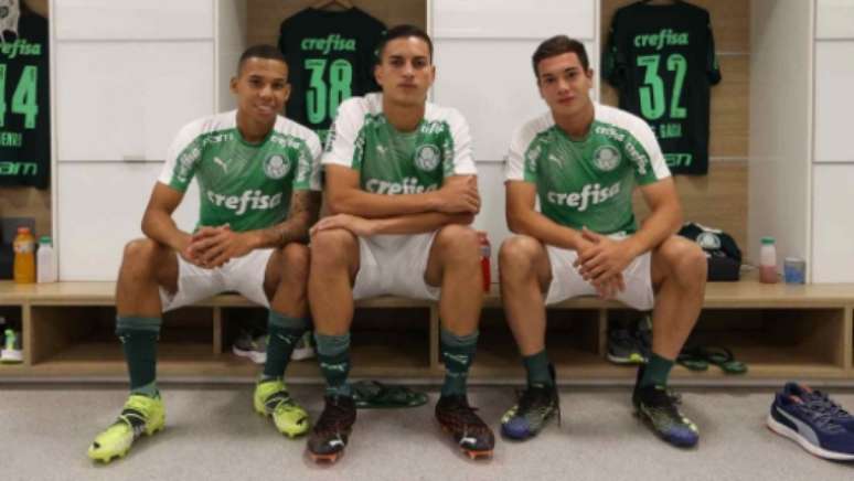 Garcia (esq.) Renan (centro) e Fabinho (dir) antes do jogo contra o Corinthians (Foto: Cesar Greco/Palmeiras)