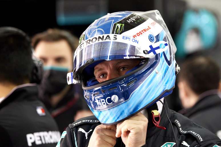 Valtteri Bottas faz um começo de temporada 2021 muito ruim na F1 