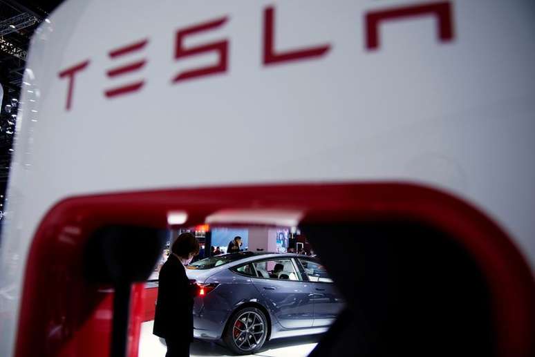 Veículo da Tesla em feira automotiva na China. 20/4/2021. REUTERS/Aly Song