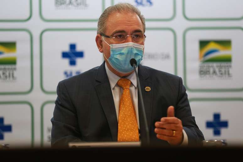 O Ministro da Saúde Marcelo Queiroga com seus secretários concedem entrevista coletiva em Brasília