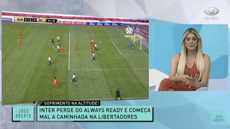 Renata Fan não aprovou atuação do Internacional na derrota por 2 a 0 na estreia da Libertadores (Reprodução / Band)