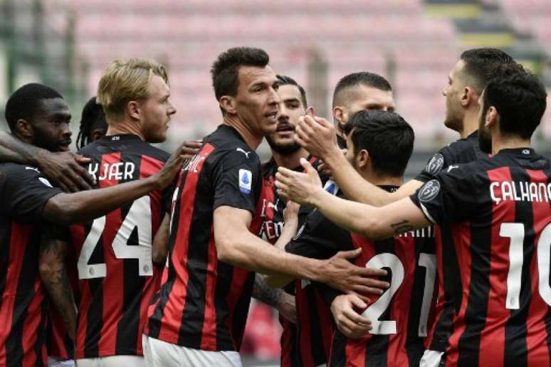 Milan ouviu desejo dos torcedores para deixar a Superliga (FILIPPO MONTEFORTE / AFP)