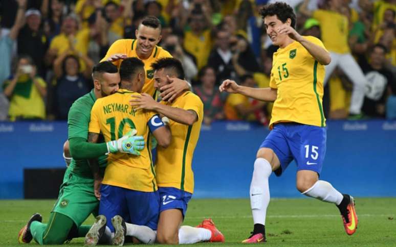 Brasil é atual campeão olímpico no masculino (Foto: AFP)