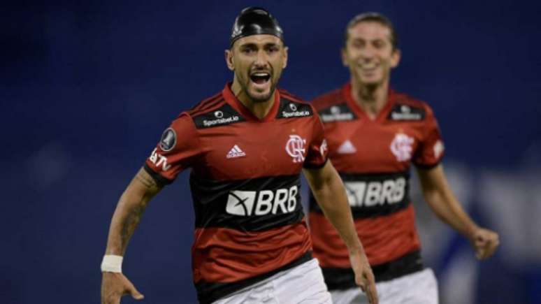 Arrascaeta marcou o gol da vitória sobre o Vélez, pelo Grupo G da Libertadores, por 3 a 2 (Foto: Juan Mabromata / POOL / AFP)