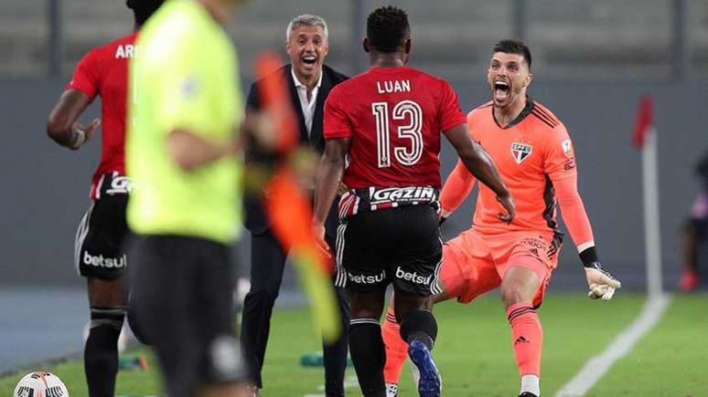 Setor ofensivo do São Paulo é destaque na temporada da equipe (Foto: Martin Mejia / POOL / AFP)