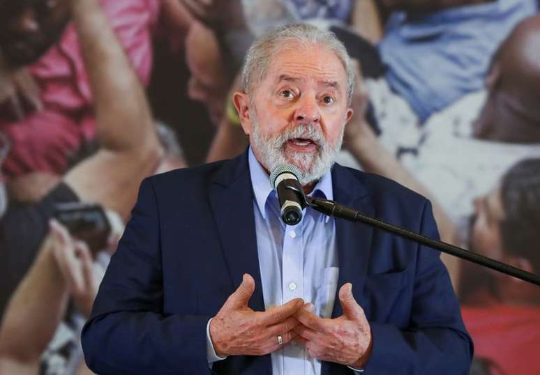 Ex-presidente Luiz Inácio Lula da Silva durante entrevista coletiva em São Bernardo do Campo
10/03/2021 REUTERS/Amanda Perobelli