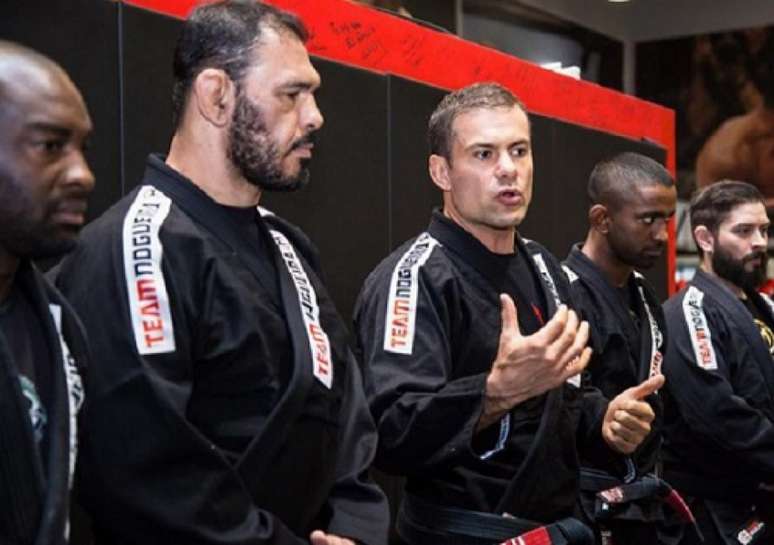 Rafael Haubert com Rogério Minotouro na Team Nogueira Dubai (Foto: Reprodução/Instagram)