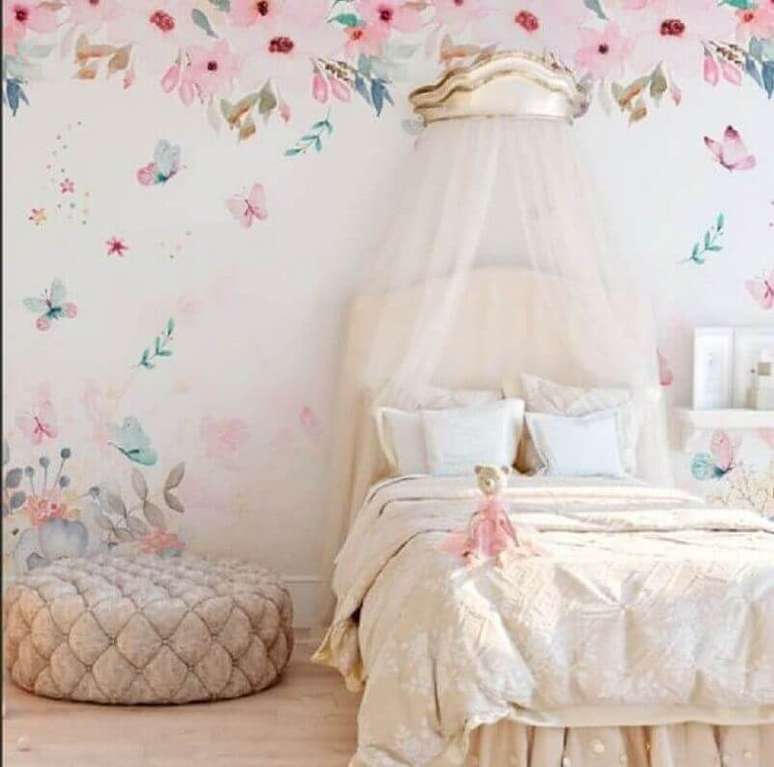 29. Decora&ccedil;&atilde;o delicada com papel de parede para quarto infantil feminino &ndash; Foto: Pinterest