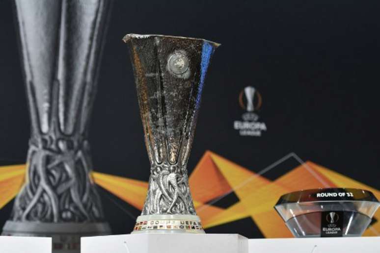 Taça da Liga Europa, que será transmitida no SBT, trazendo a competição de volta a TV aberta depois de nove anos (Foto: Fabrice COFFRINI / AFP)