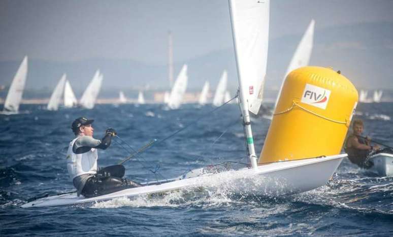 Em 2º lugar, Scheidt entra no dia final de regatas em Portugal lutando por pódio