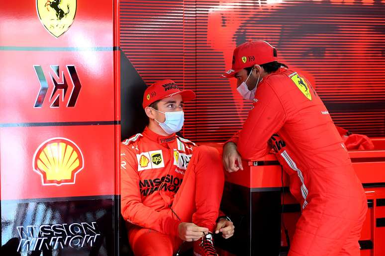 Charles Leclerc e Carlos Sainz no GP da Emília-Romanha 