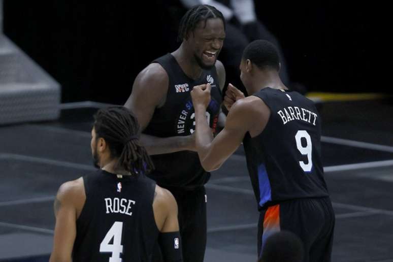 Julius Randle, RJ Barrett e Derrick Rose