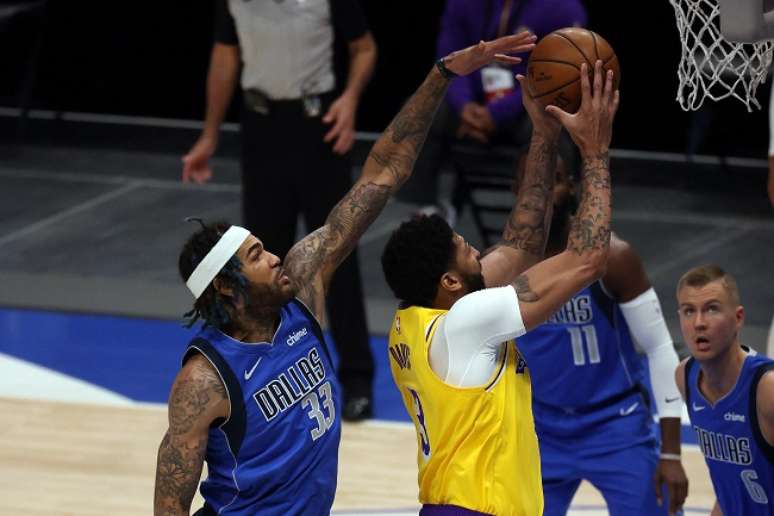 Los Angeles Lakers v Dallas Mavericks