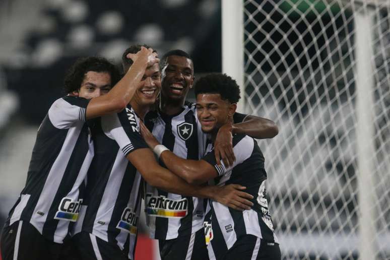 O Botafogo goleou o Macaé por 4 a 0 nesse domingo (Foto: Divulgação/Botafogo)