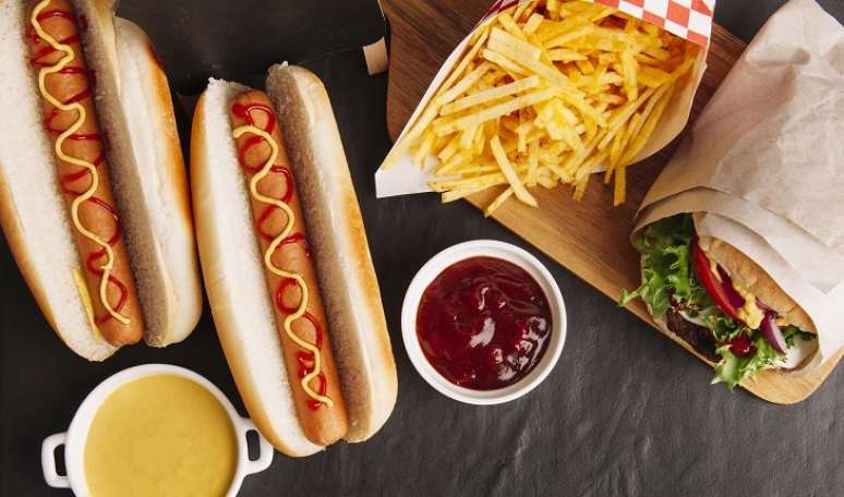Fast food: como se manter saudável mesmo comendo neles