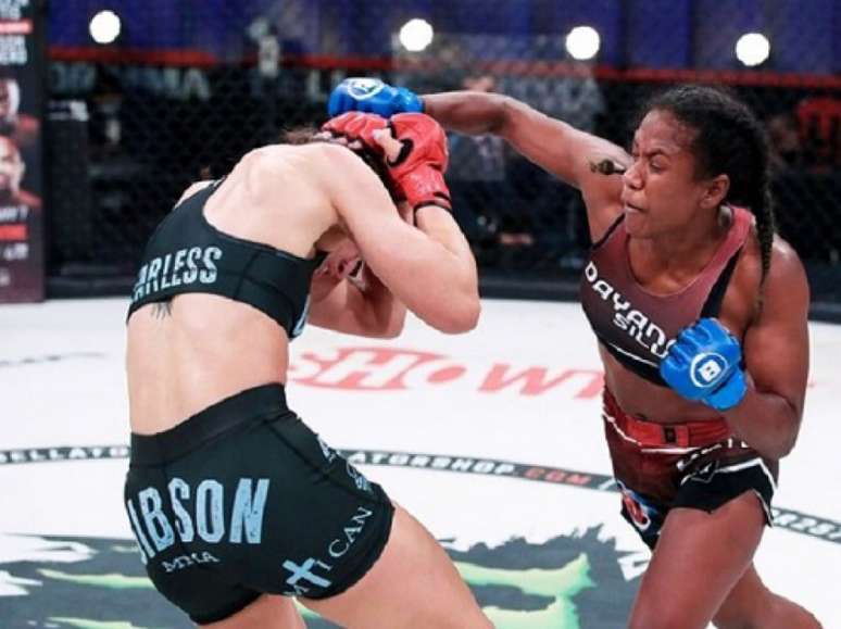 Dayana Silva foi derrotada por Julia Budd na decisão dividida (Foto: Divulgação/Bellator MMA)