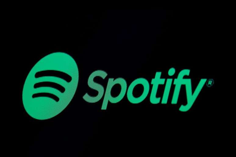 Logotipo do Spotify logo ina Bolsa de Valores de Nova York. 3/5/2018. REUTERS/Brendan McDermid