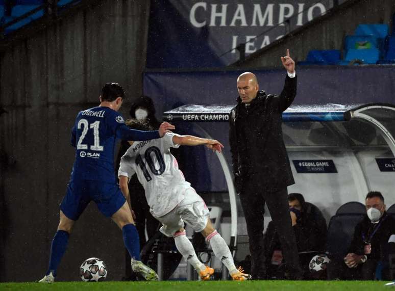 Zidane tenta mais um título da Champions com o Real Madrid (Foto: PIERRE-PHILIPPE MARCOU / AFP)